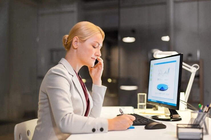 Industry-Specific Cold Calling for Business Intelligence Services