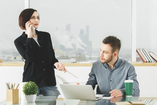 Agents collaborating on B2B Calls